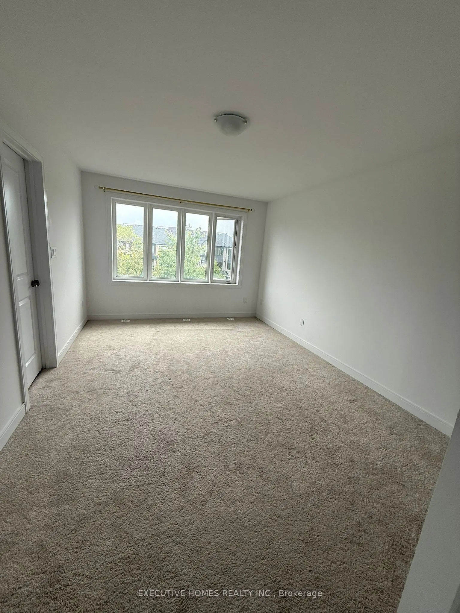 10 Blue Forest Crescent