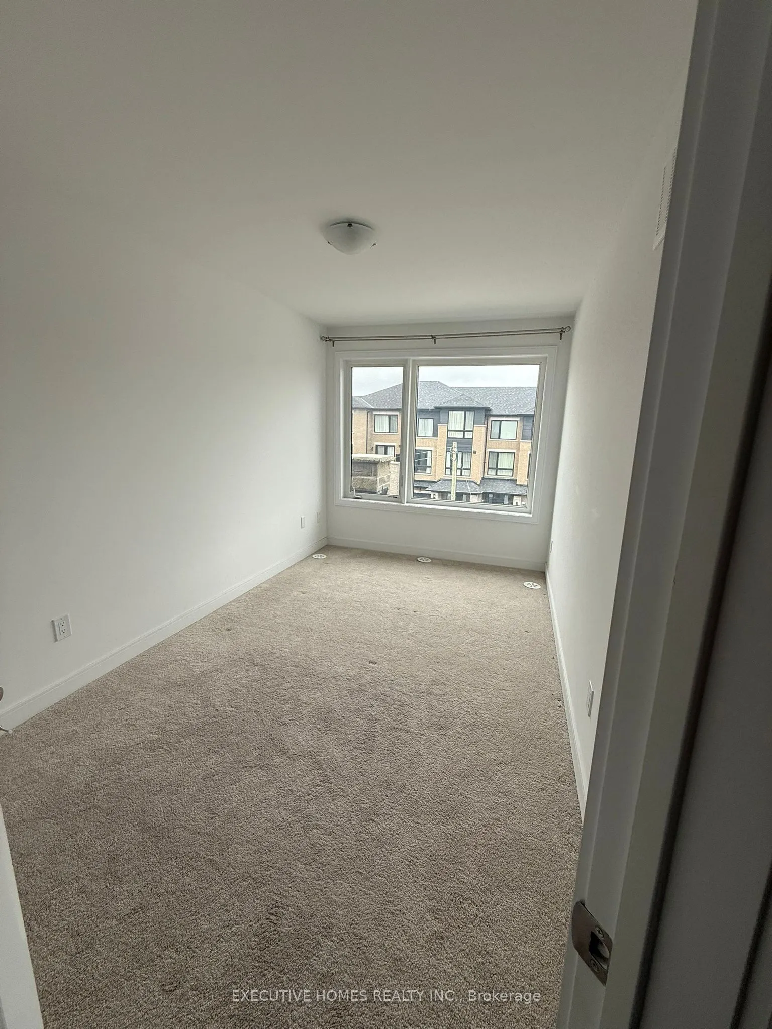 10 Blue Forest Crescent
