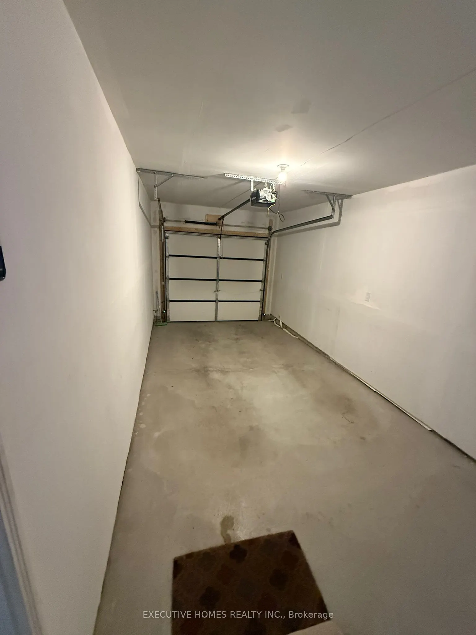 10 Blue Forest Crescent