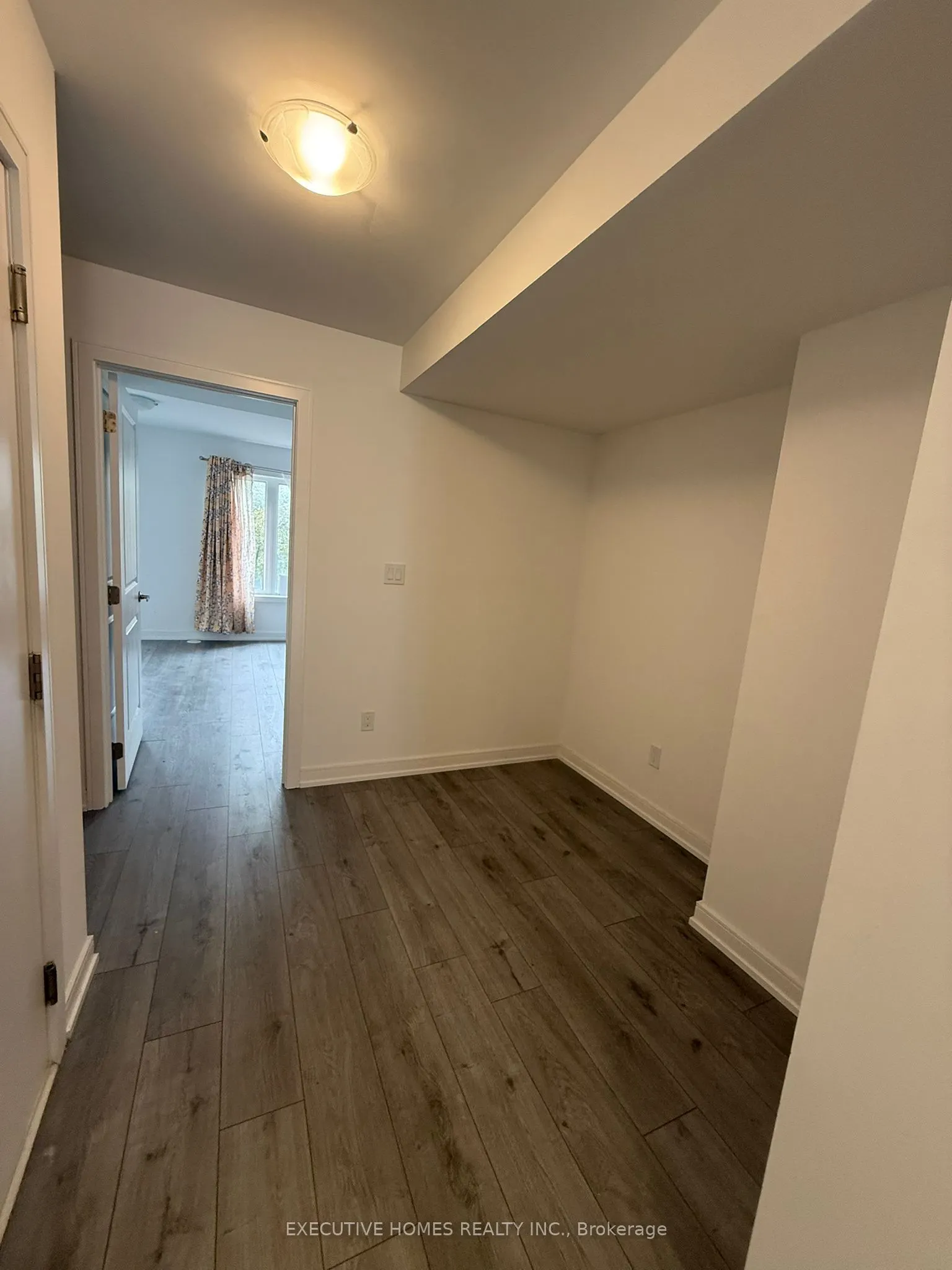 10 Blue Forest Crescent