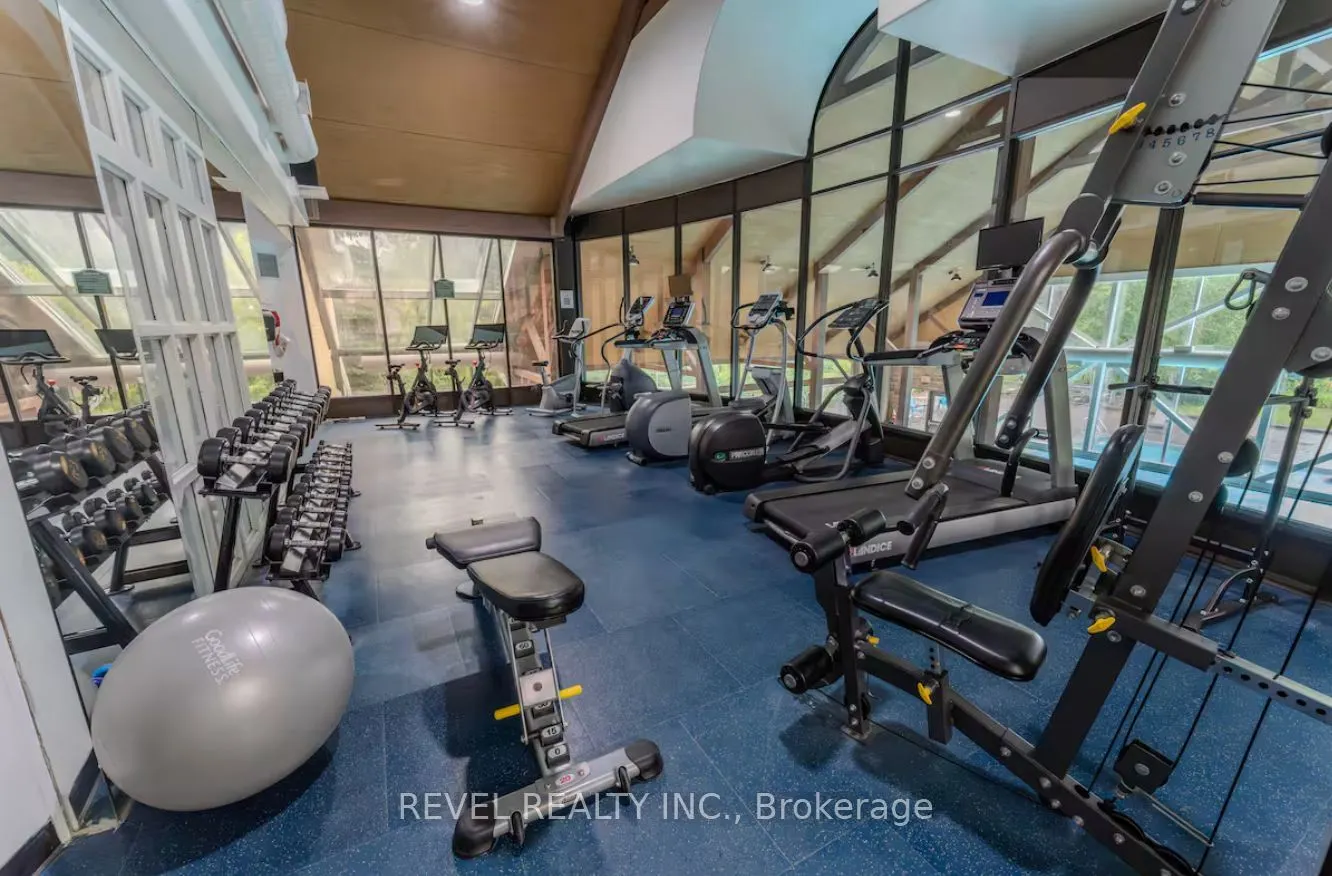90 Highland Drive, #2236