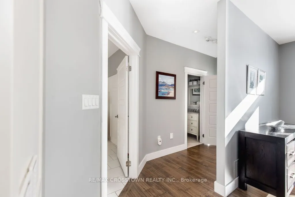25 MENNILL Drive
