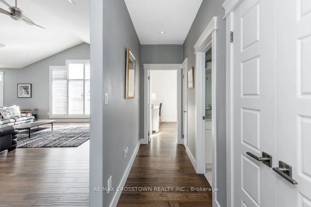 25 MENNILL Drive