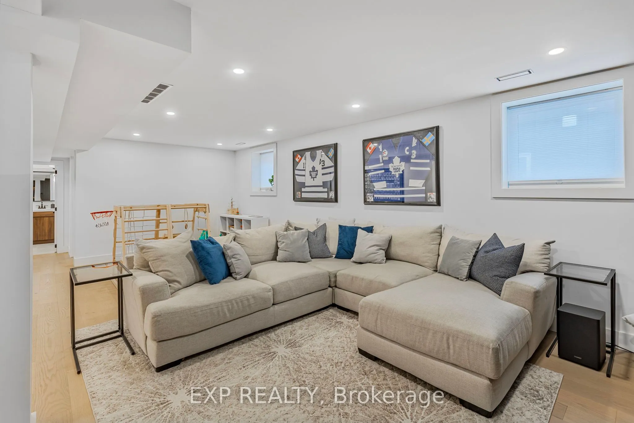 68 49th Street N