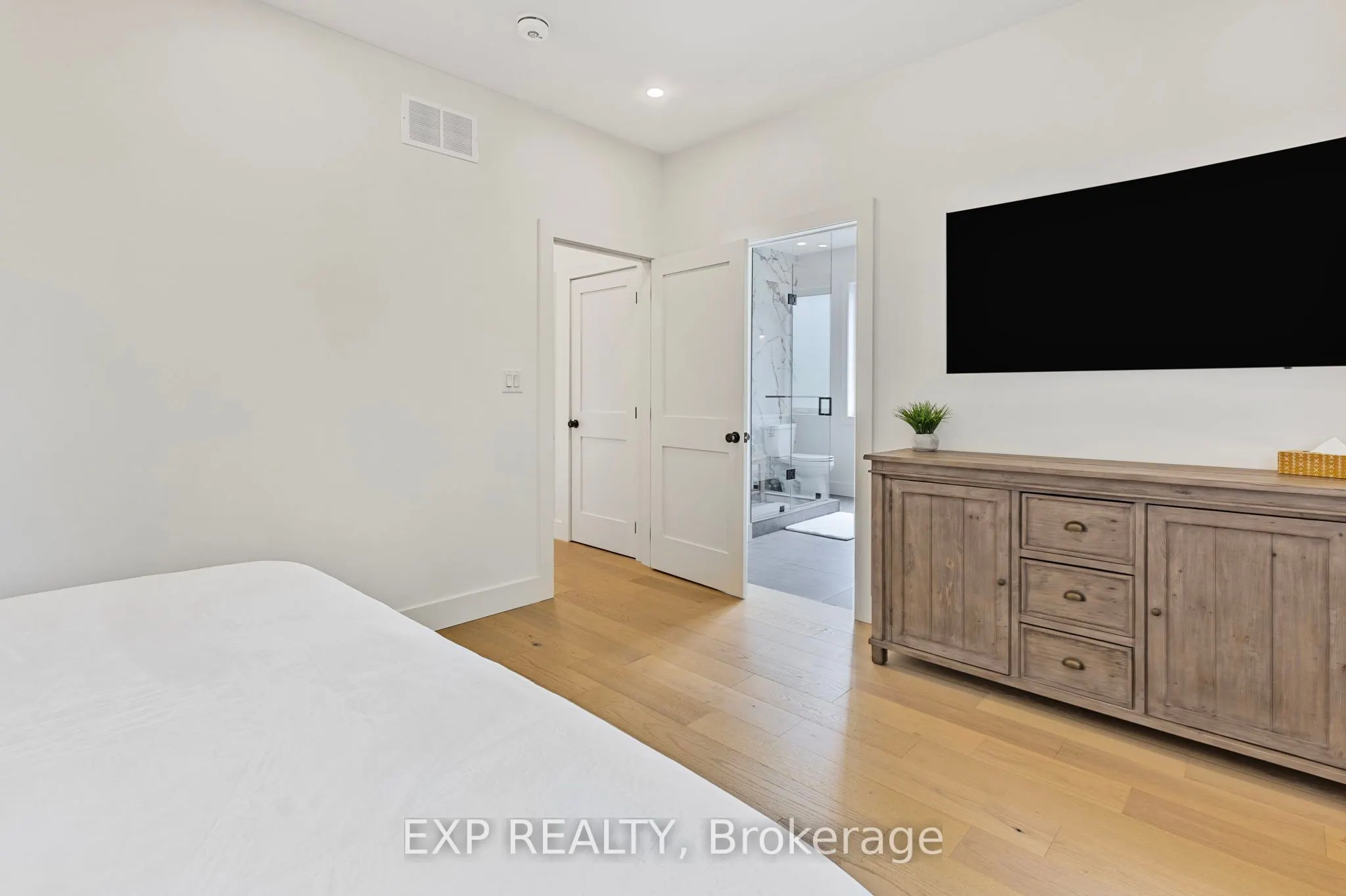 68 49th Street N
