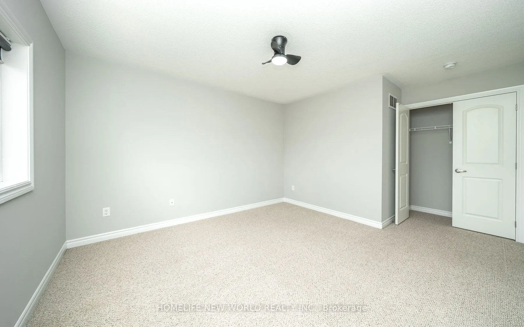 81 White Crescent