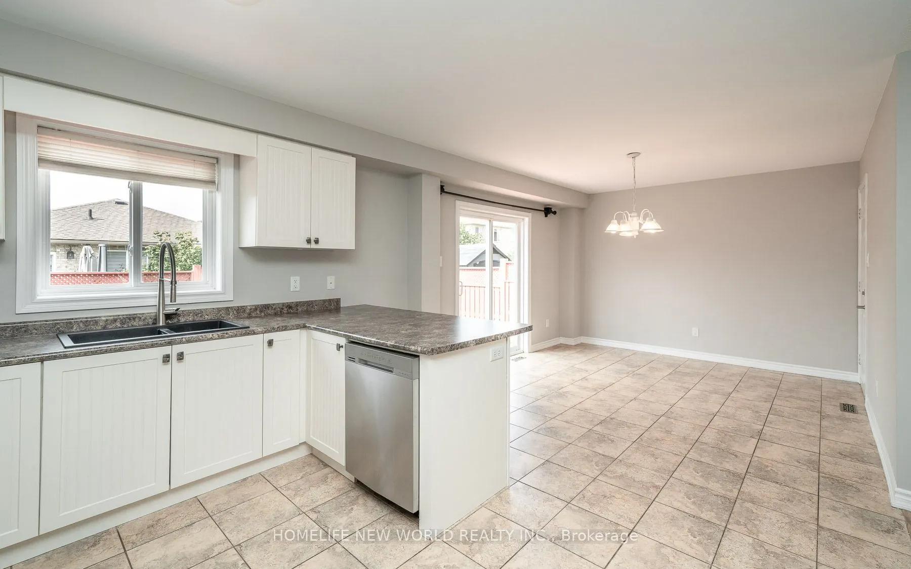 81 White Crescent