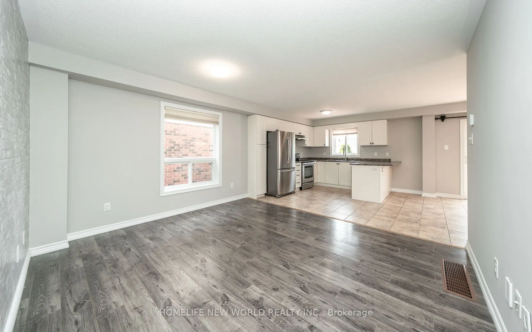 81 White Crescent