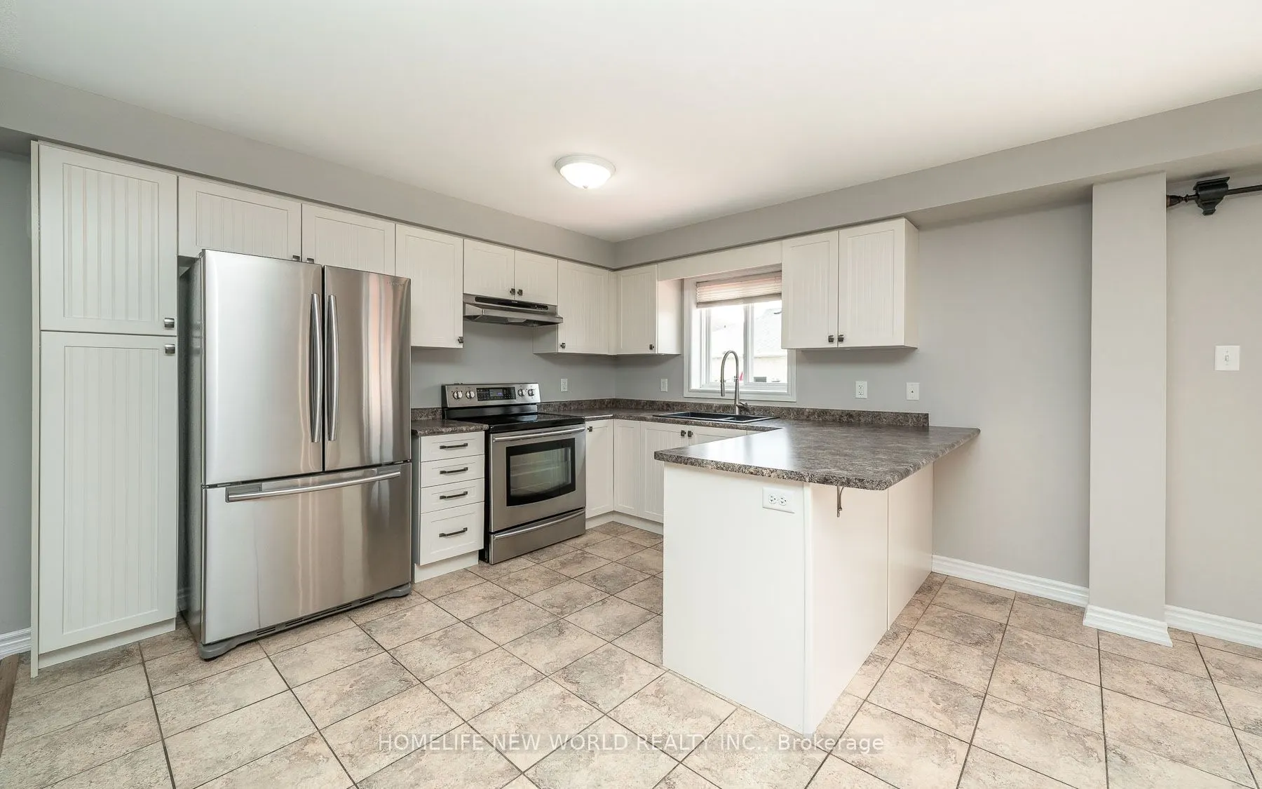 81 White Crescent