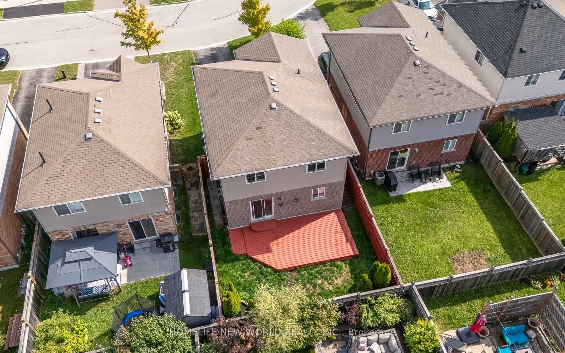 81 White Crescent