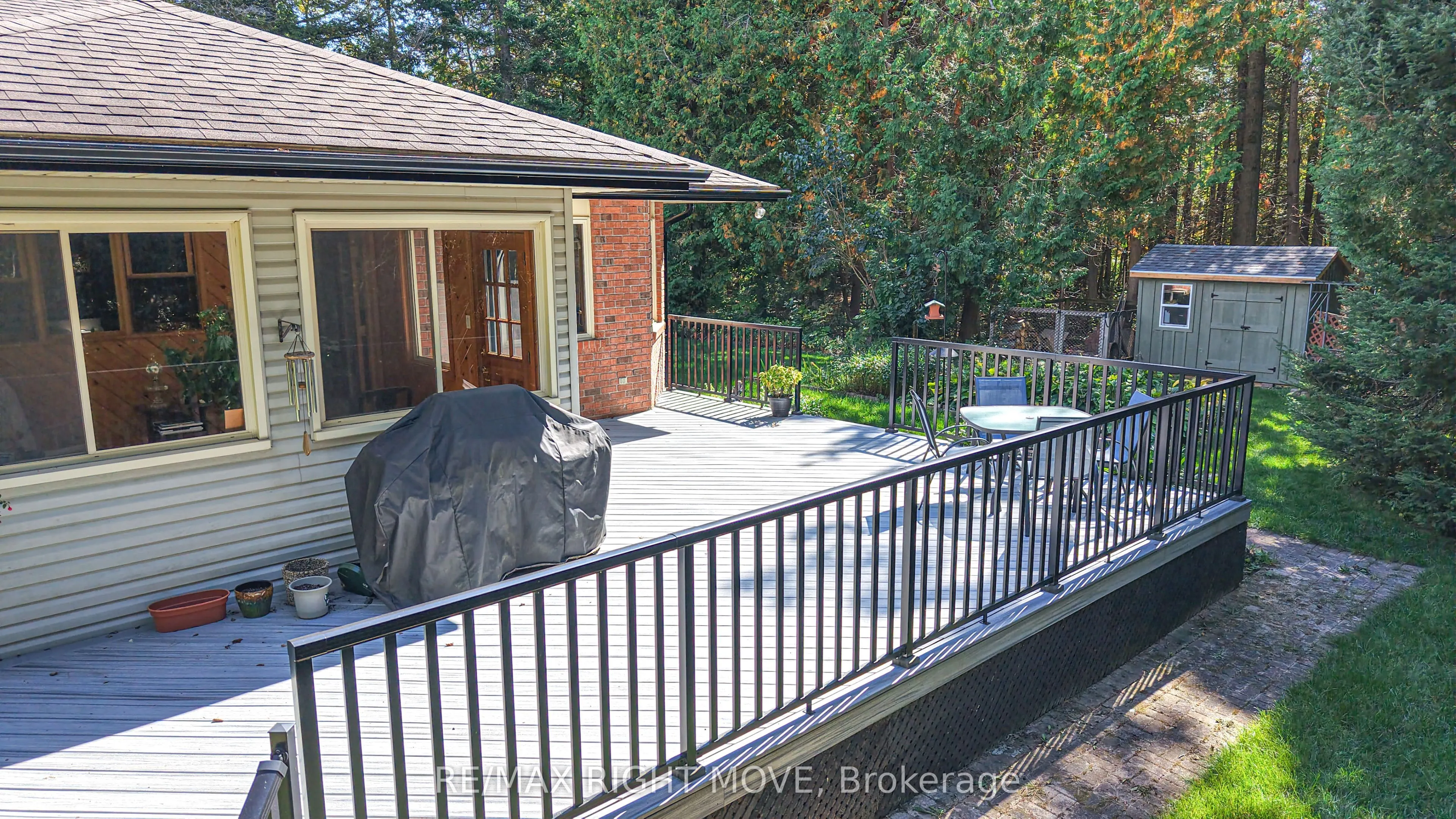 1892 CARRIAGE Court