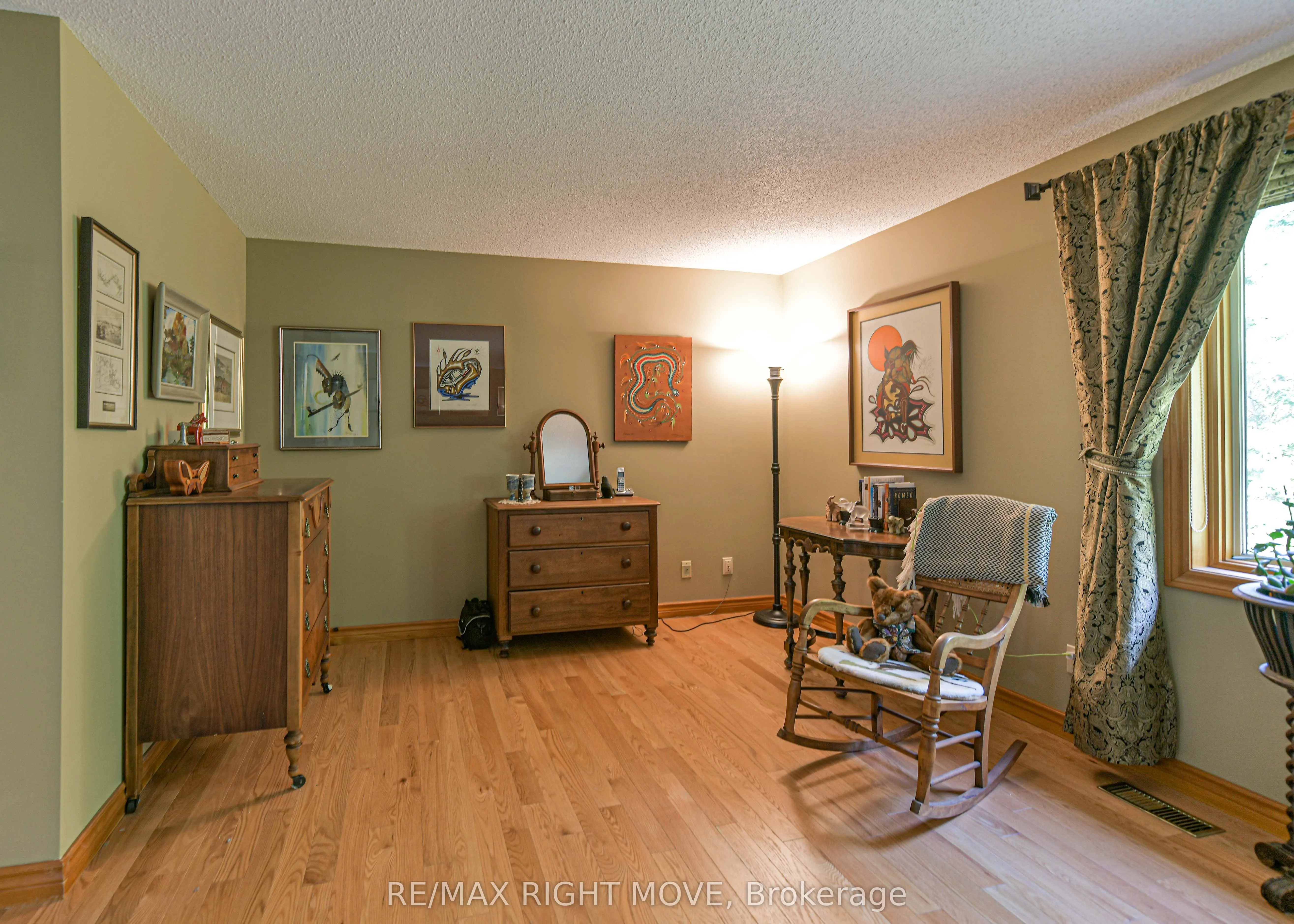 1892 CARRIAGE Court