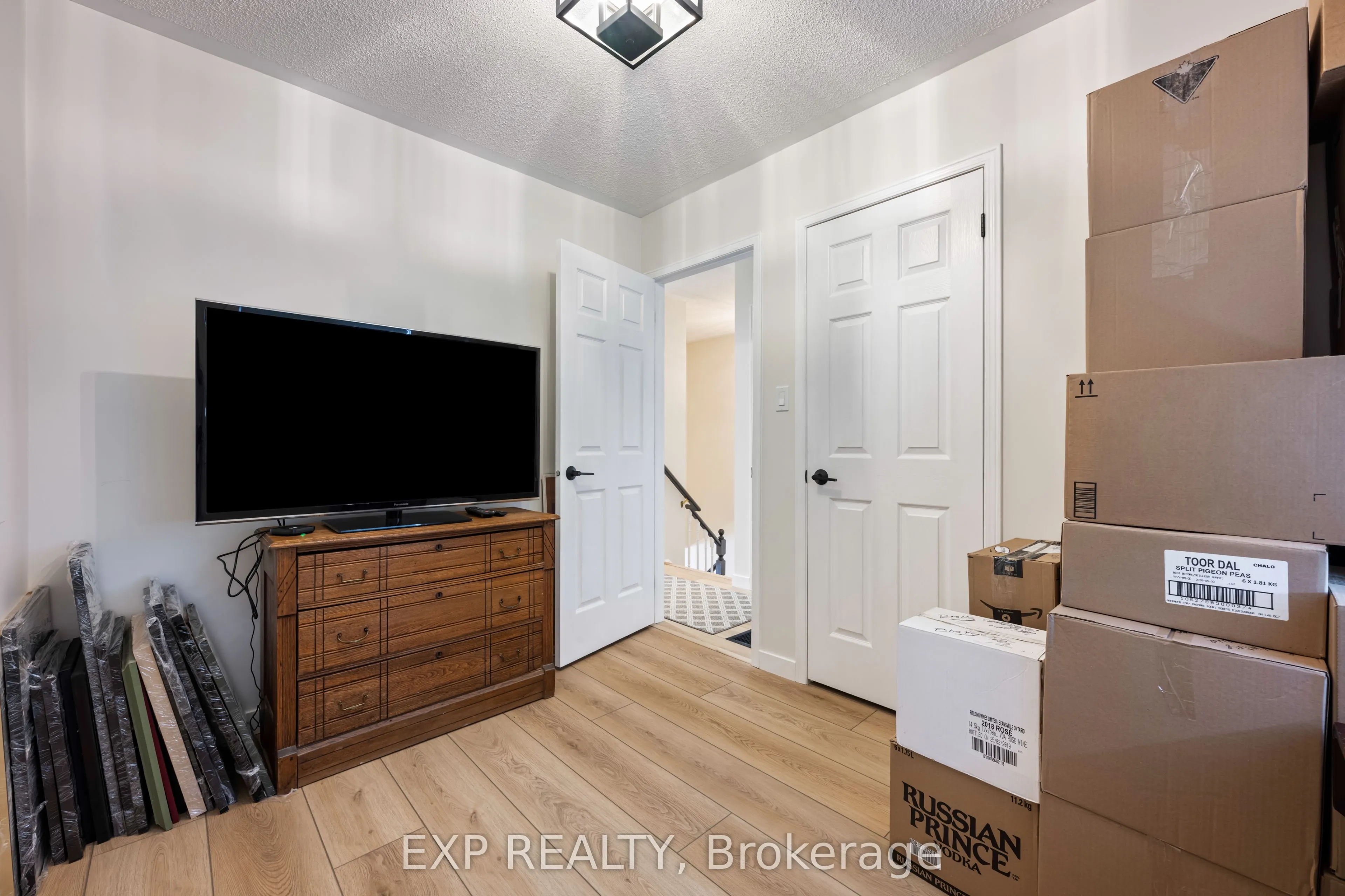 22 Cranberry Surf, #Call LBO