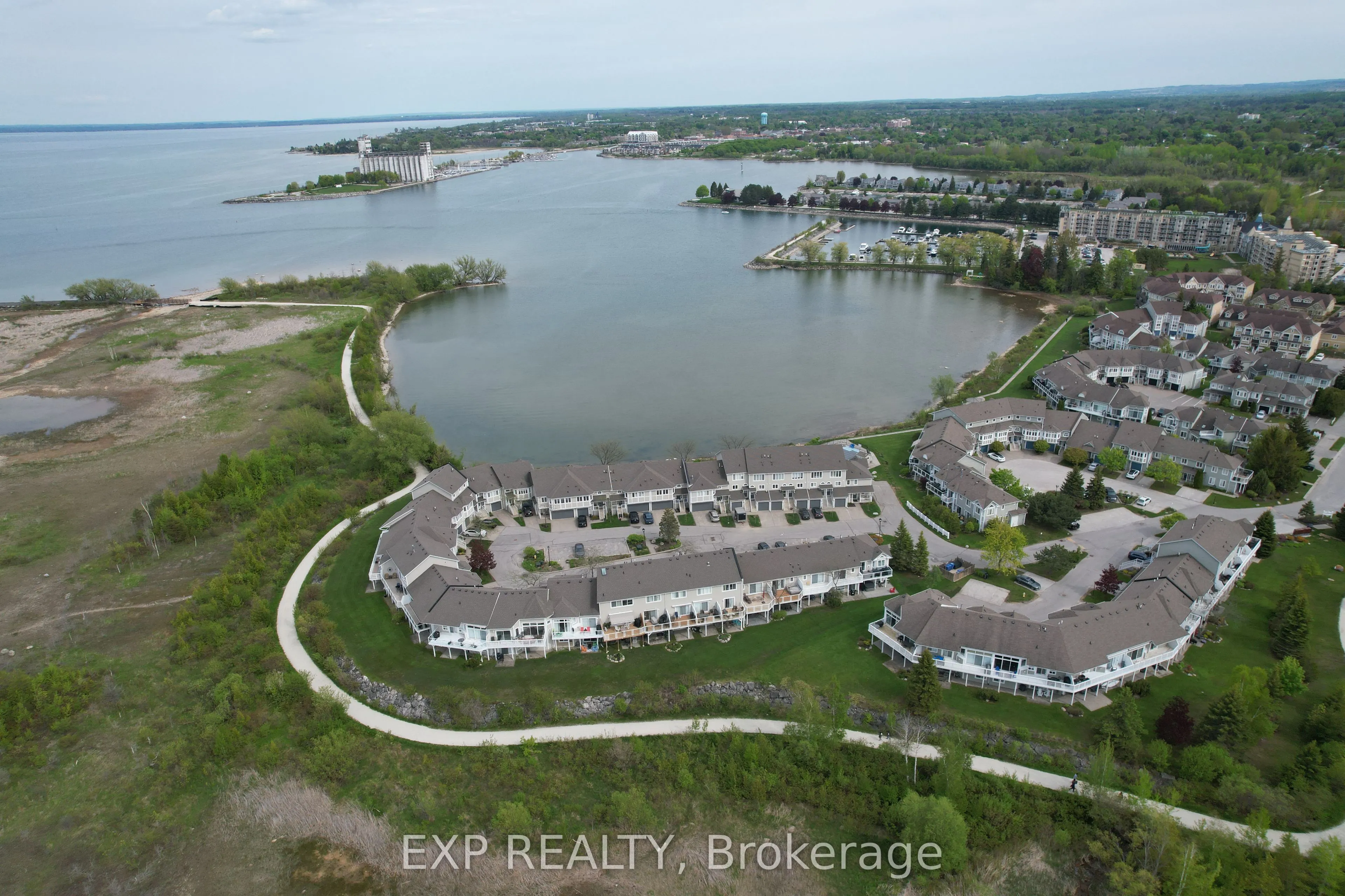22 Cranberry Surf, #Call LBO