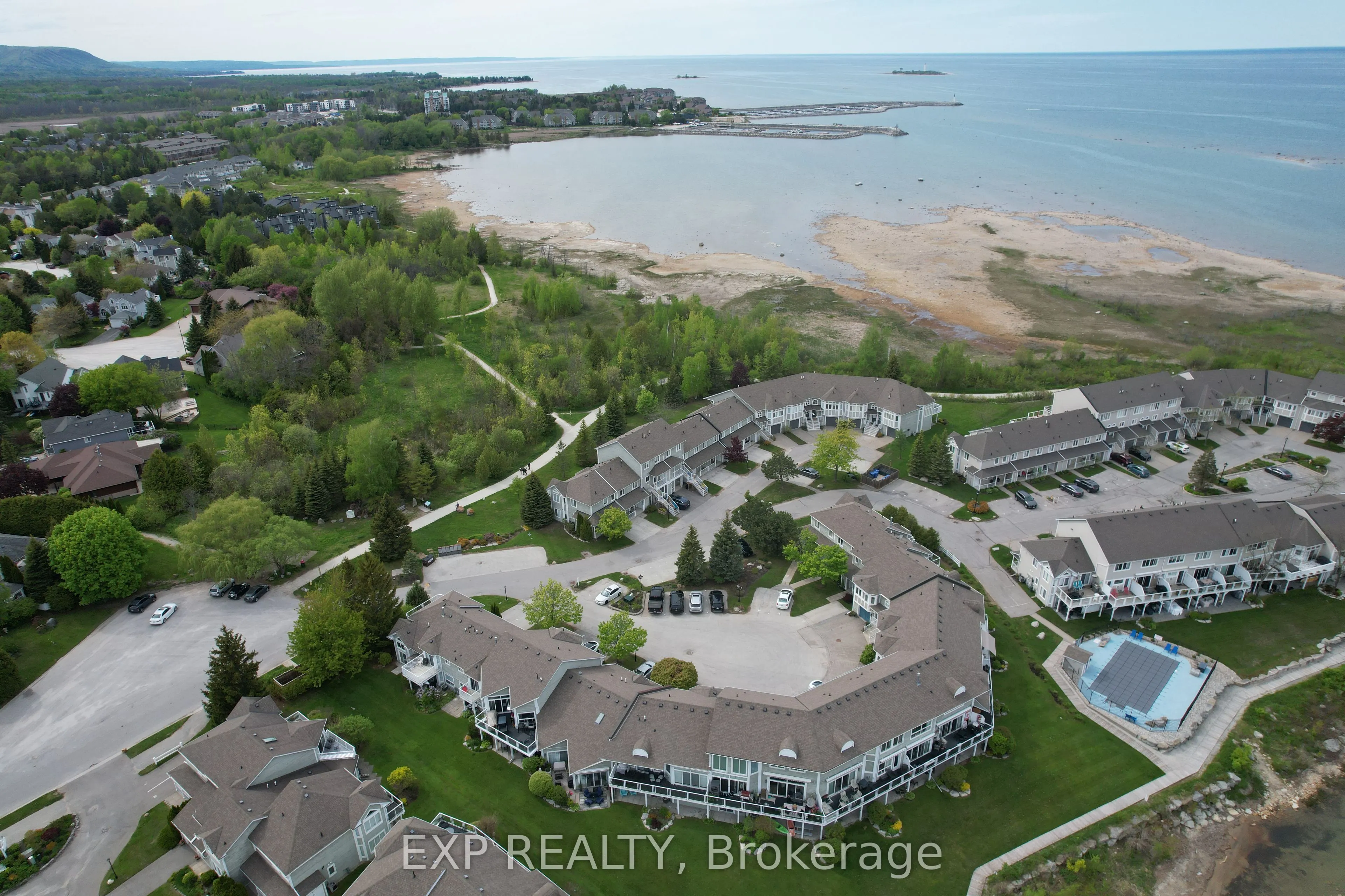 22 Cranberry Surf, #Call LBO