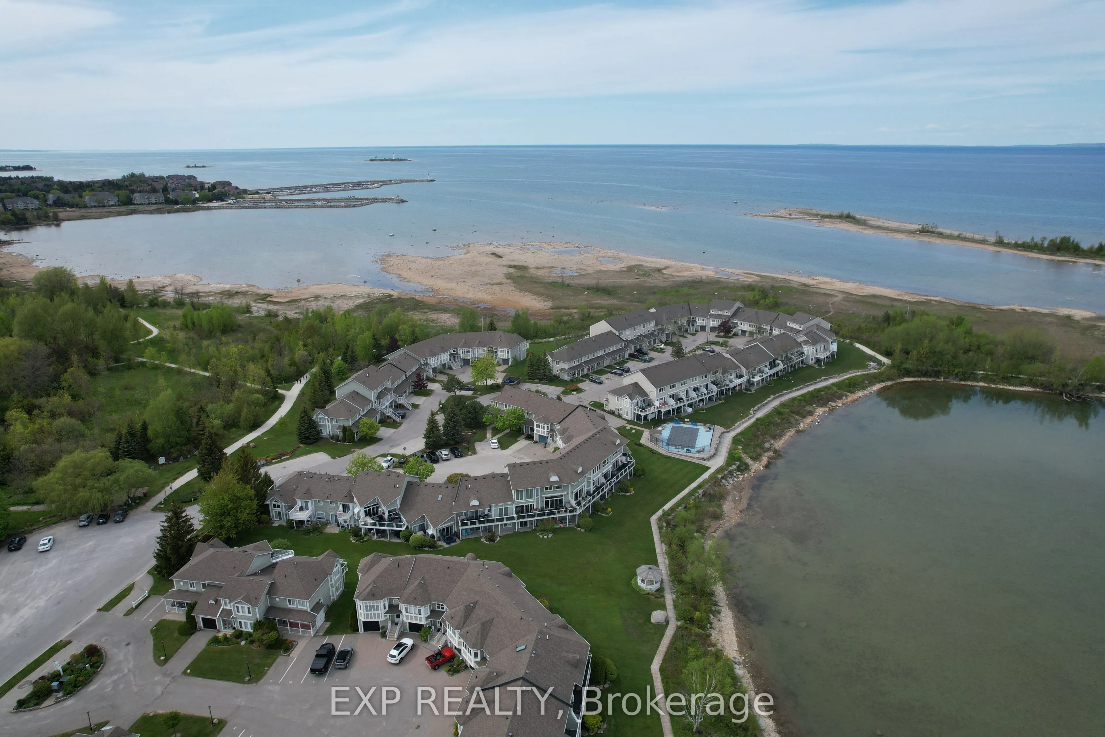 22 Cranberry Surf, #Call LBO
