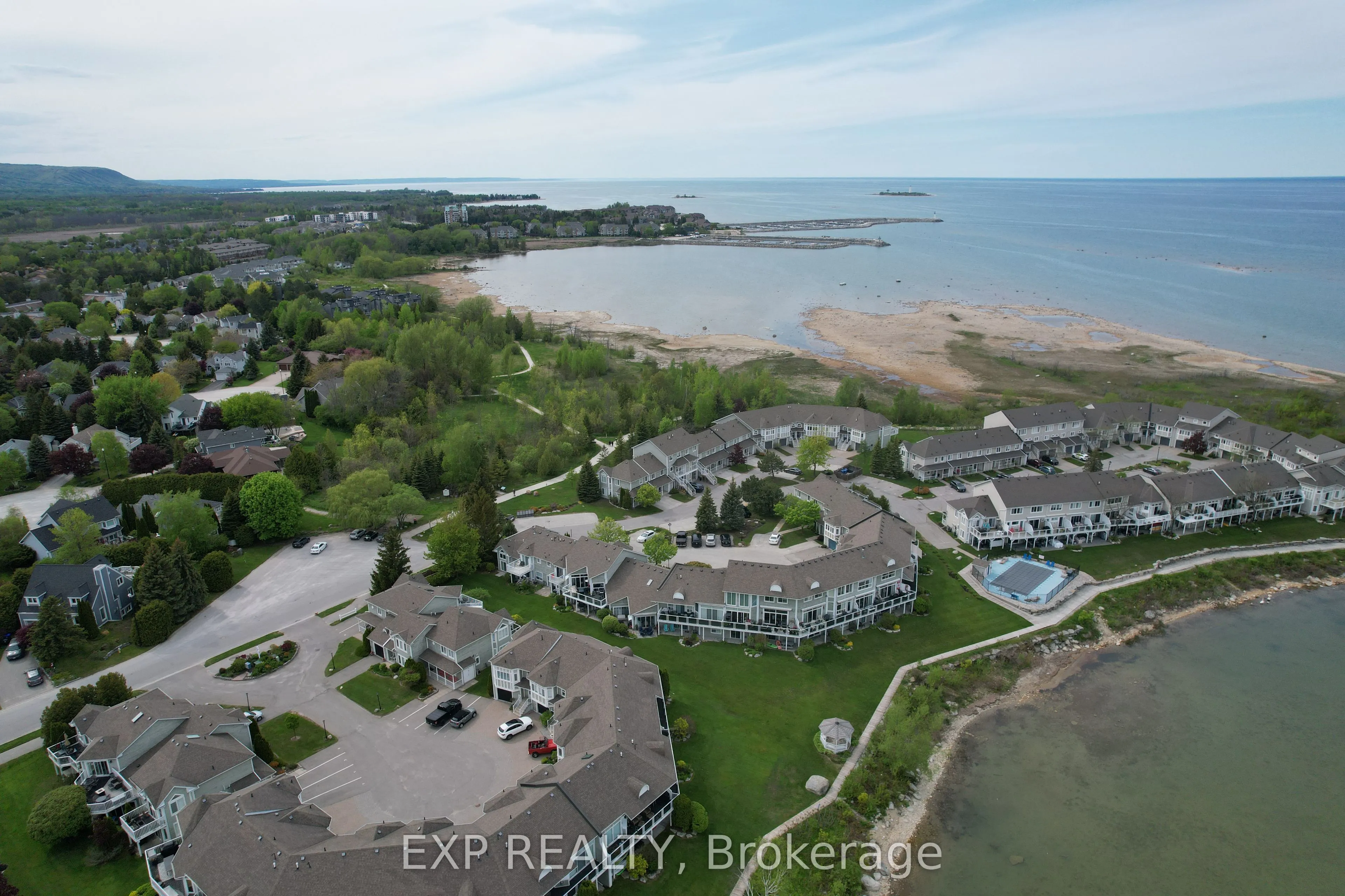 22 Cranberry Surf, #Call LBO