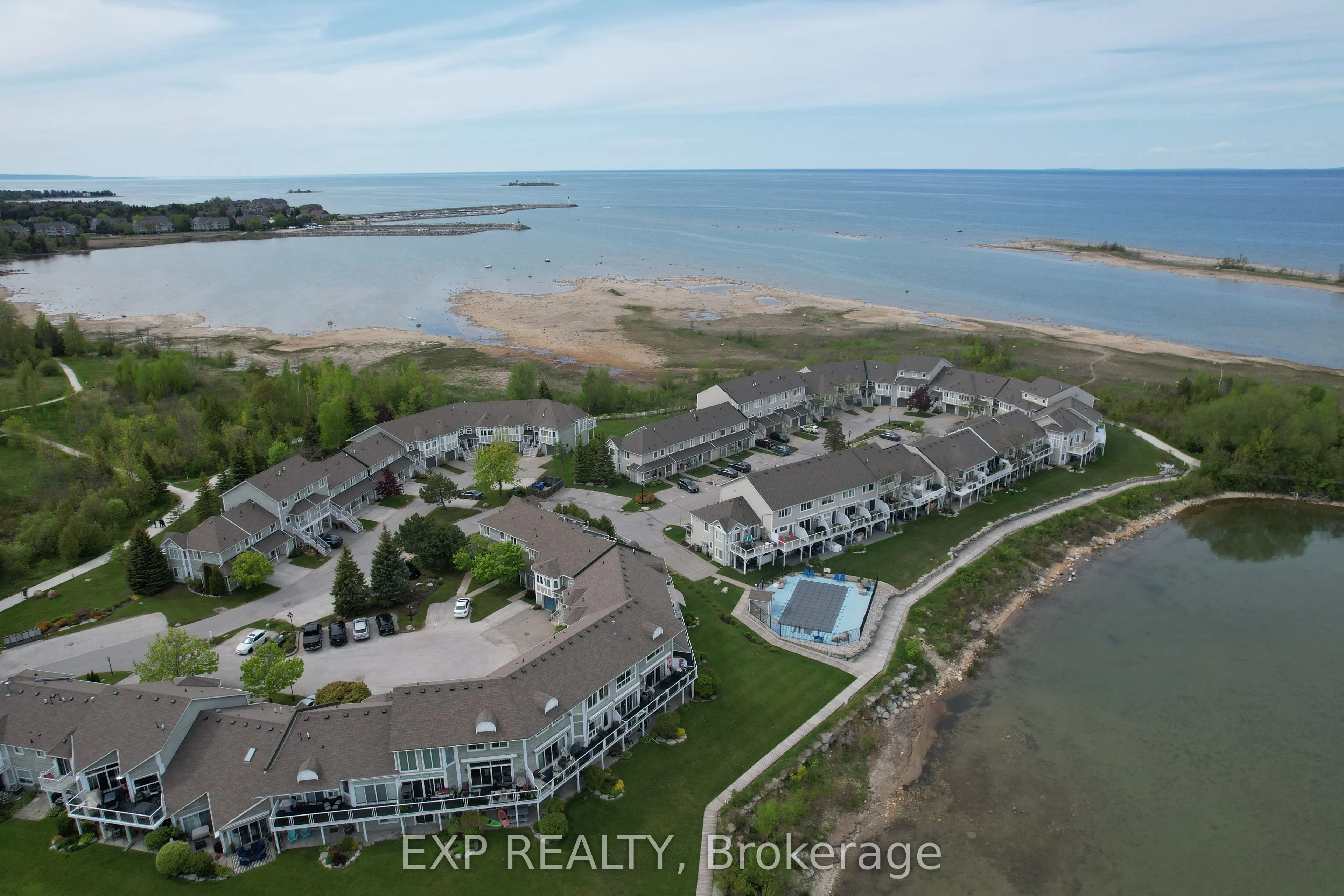 22 Cranberry Surf, #Call LBO