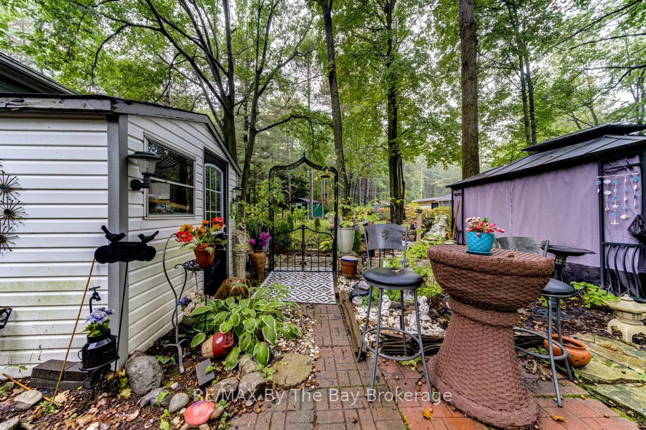 9 ALLEN Drive N