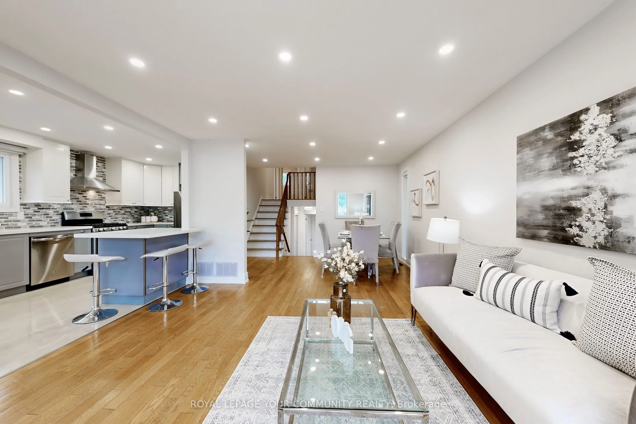 2 Charlotte Court