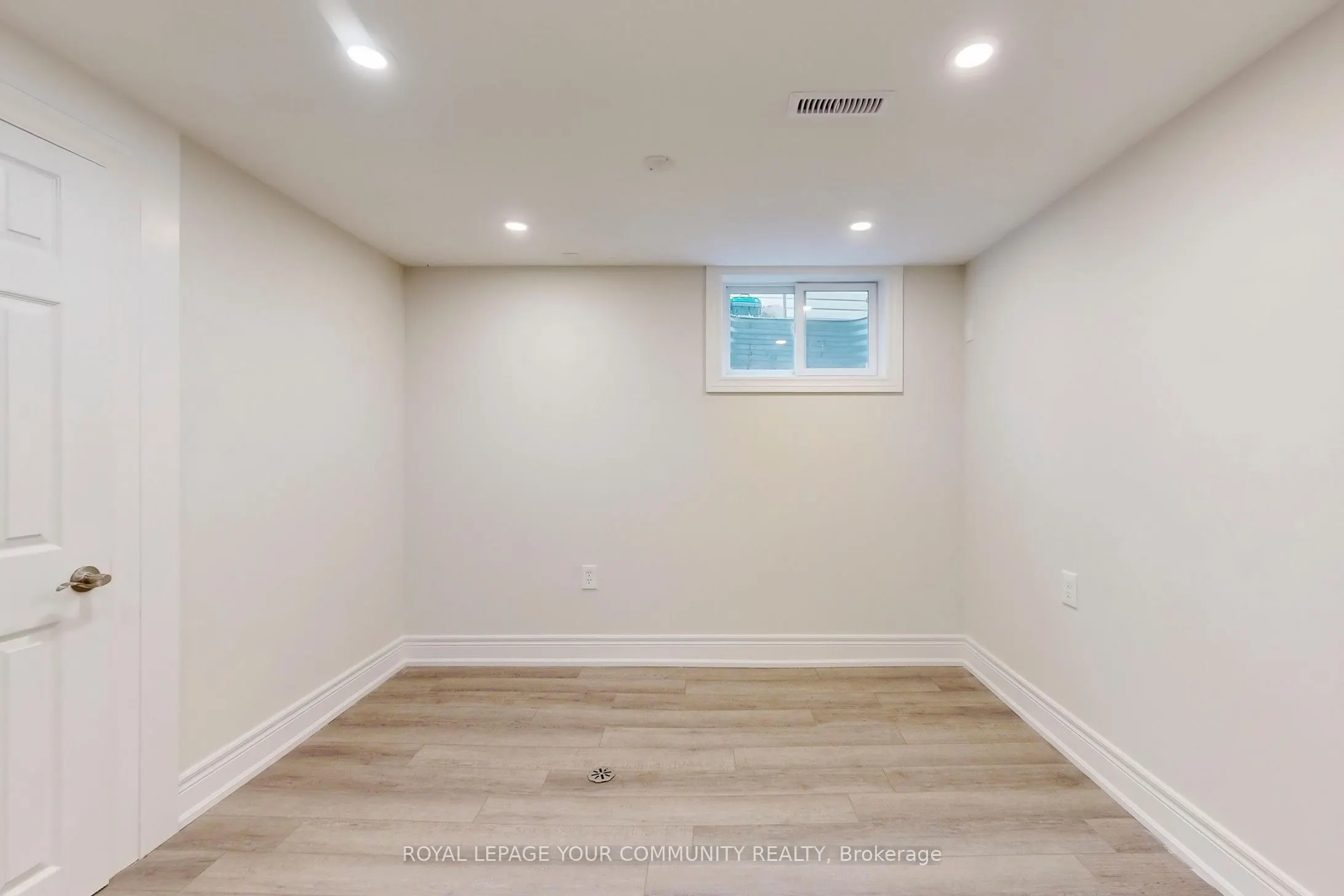 2 Charlotte Court