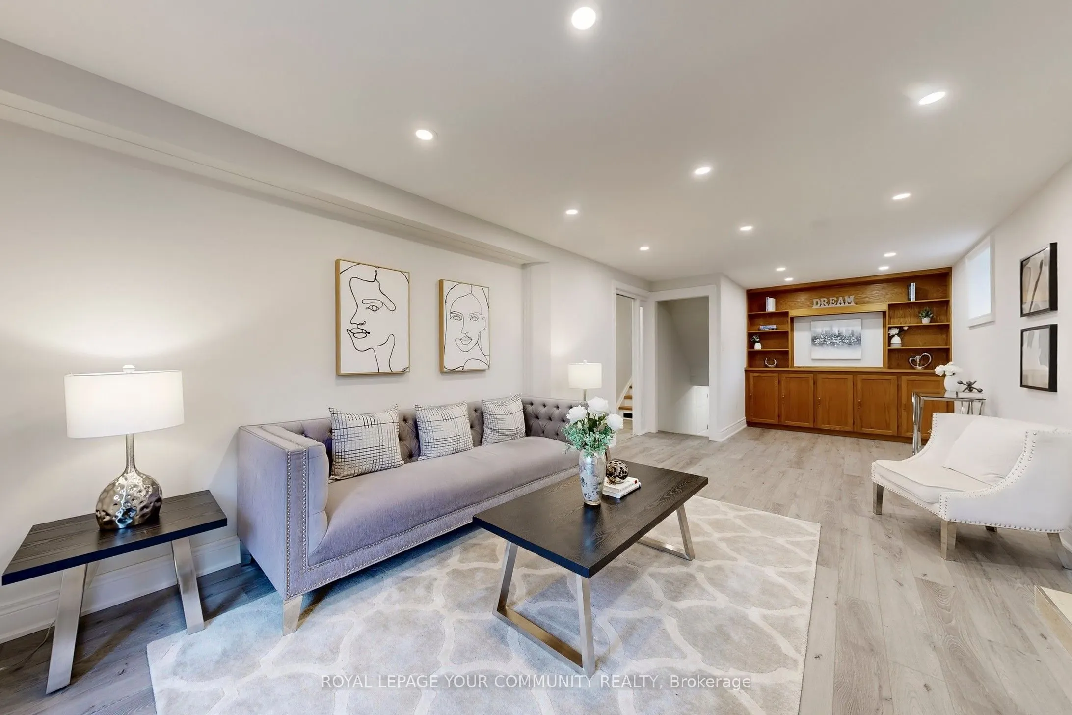 2 Charlotte Court