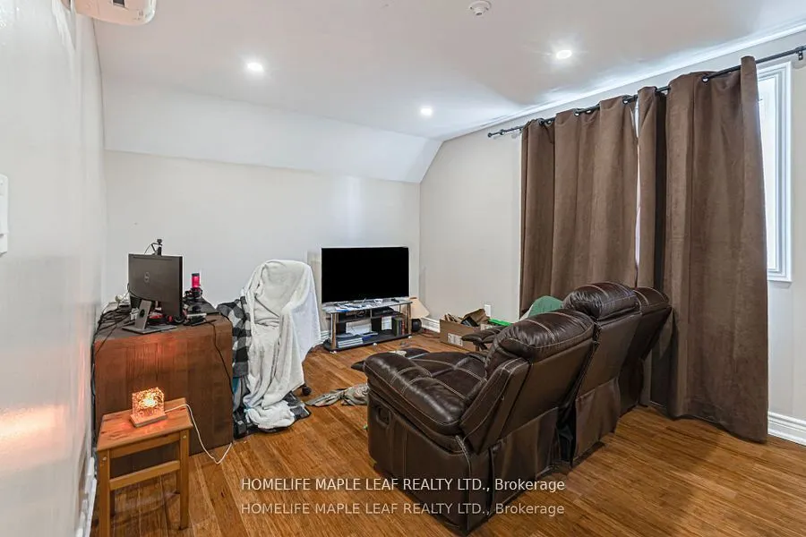 17 Middlebrook Road