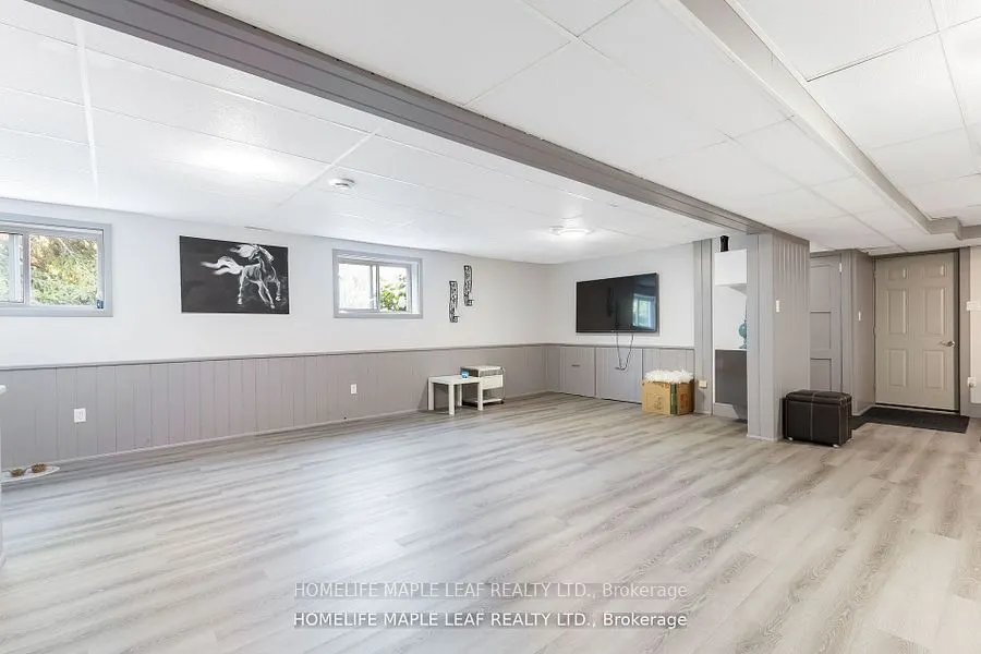 560 Concession 15 Road W