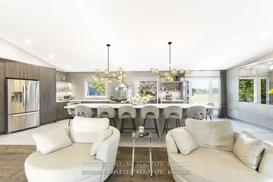 560 Concession 15 Road W