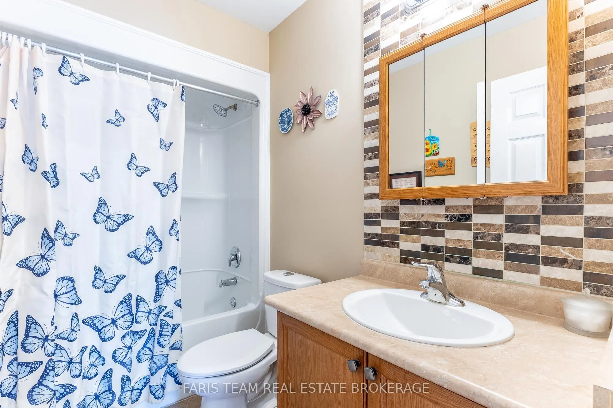 318 Little Avenue, #18