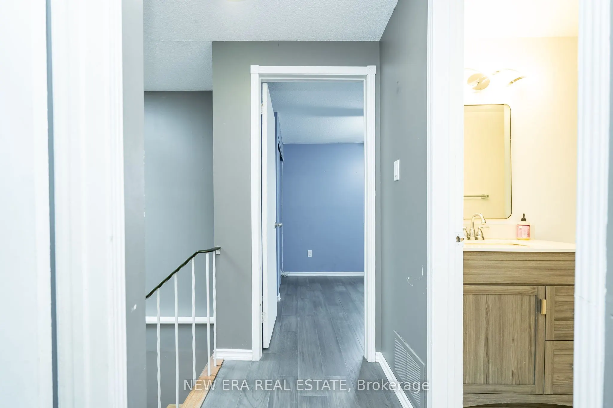 34 LAMPMAN Lane