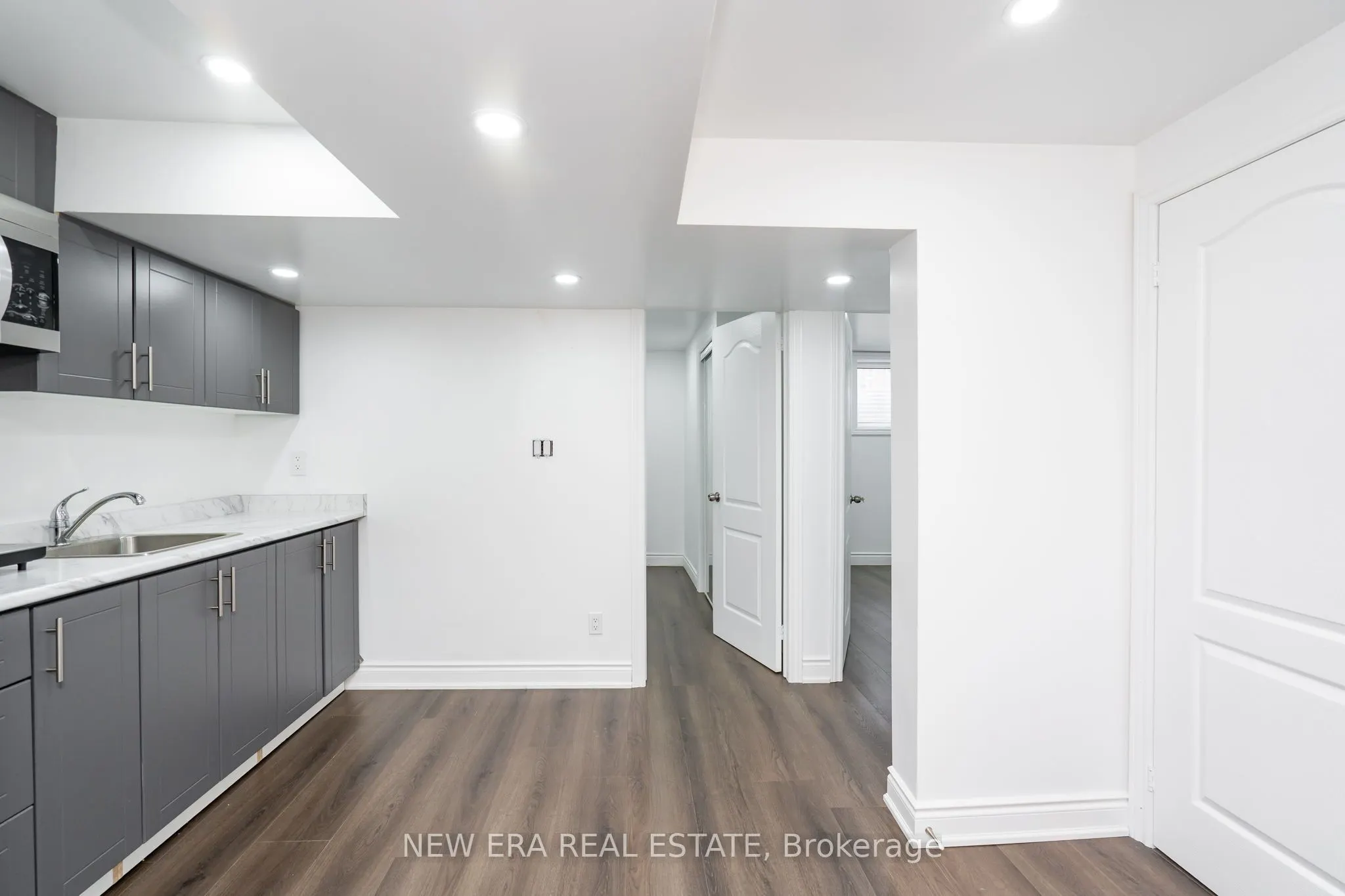 34 LAMPMAN Lane