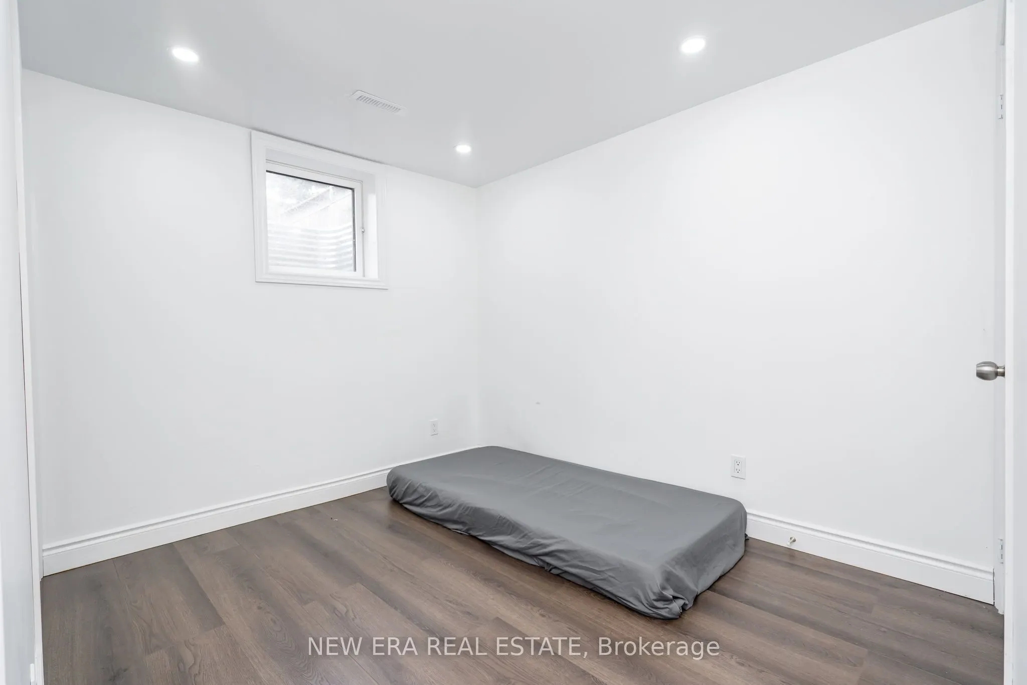34 LAMPMAN Lane