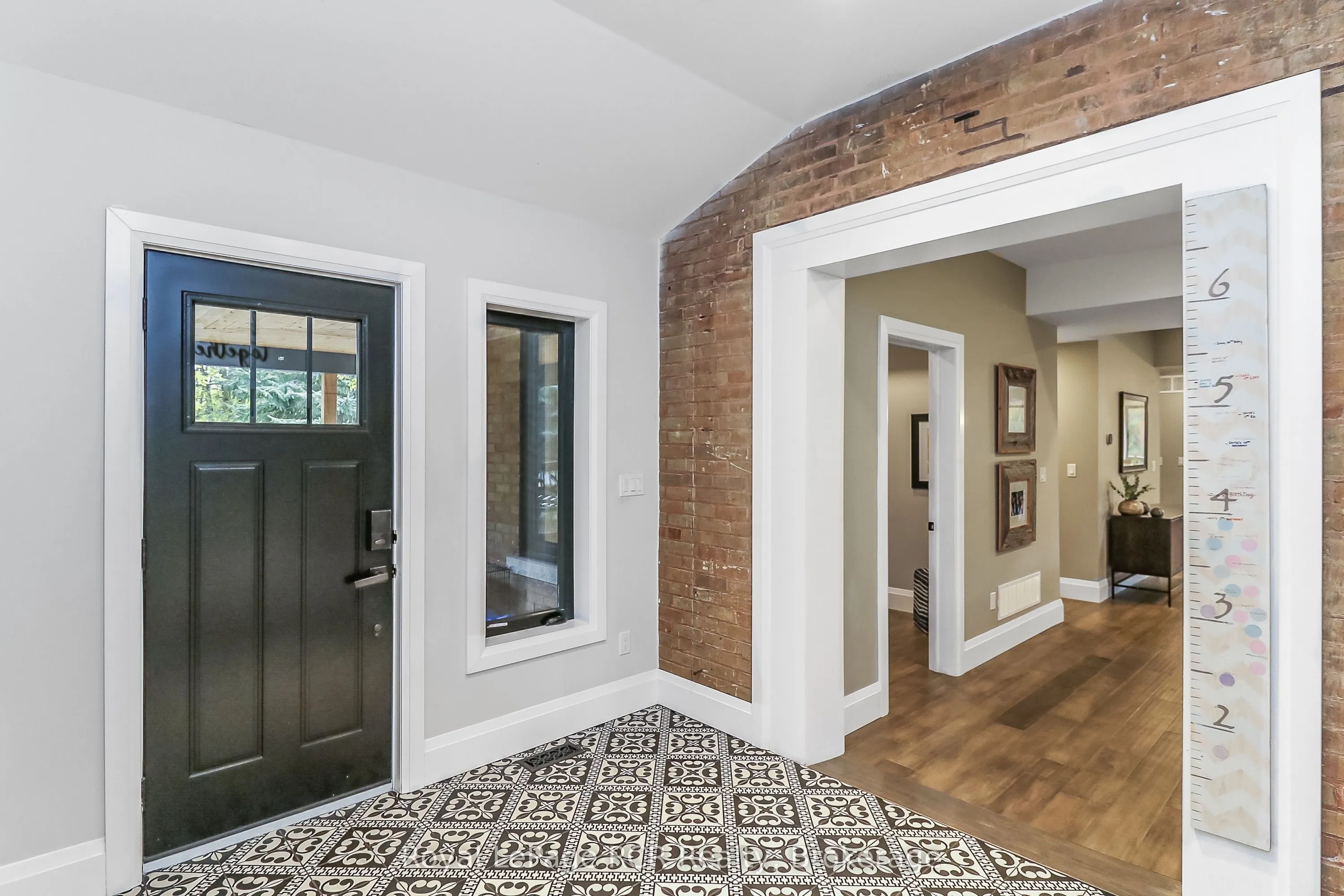 3 Holly Court
