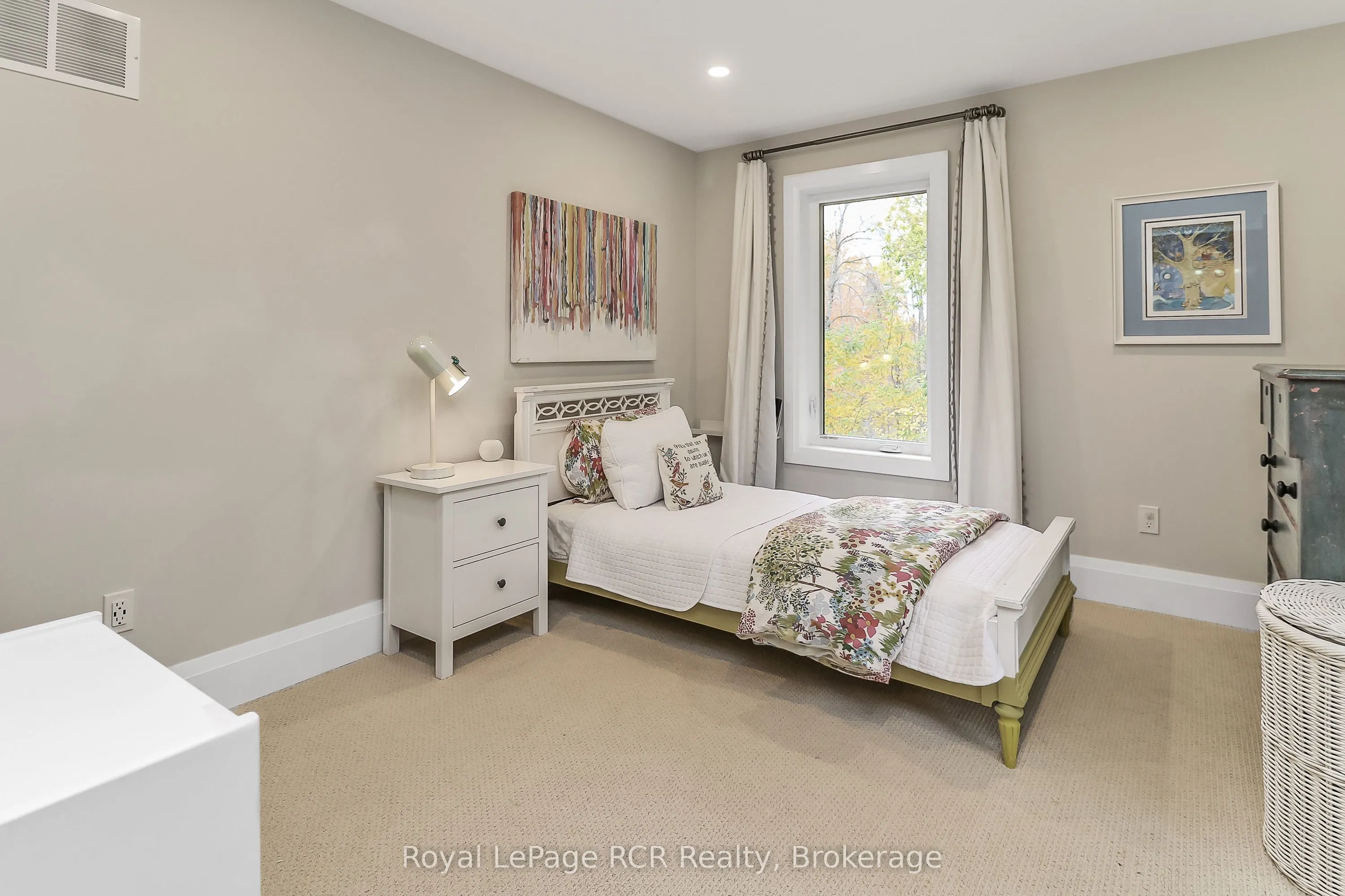 3 Holly Court