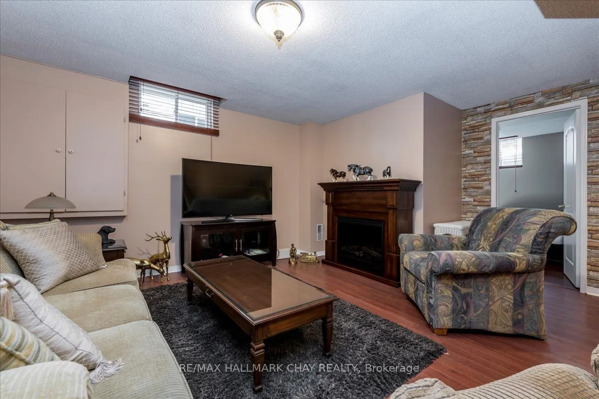 84 Pringle Drive