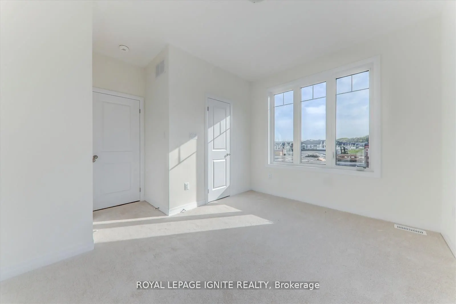 553 Hudson Crescent