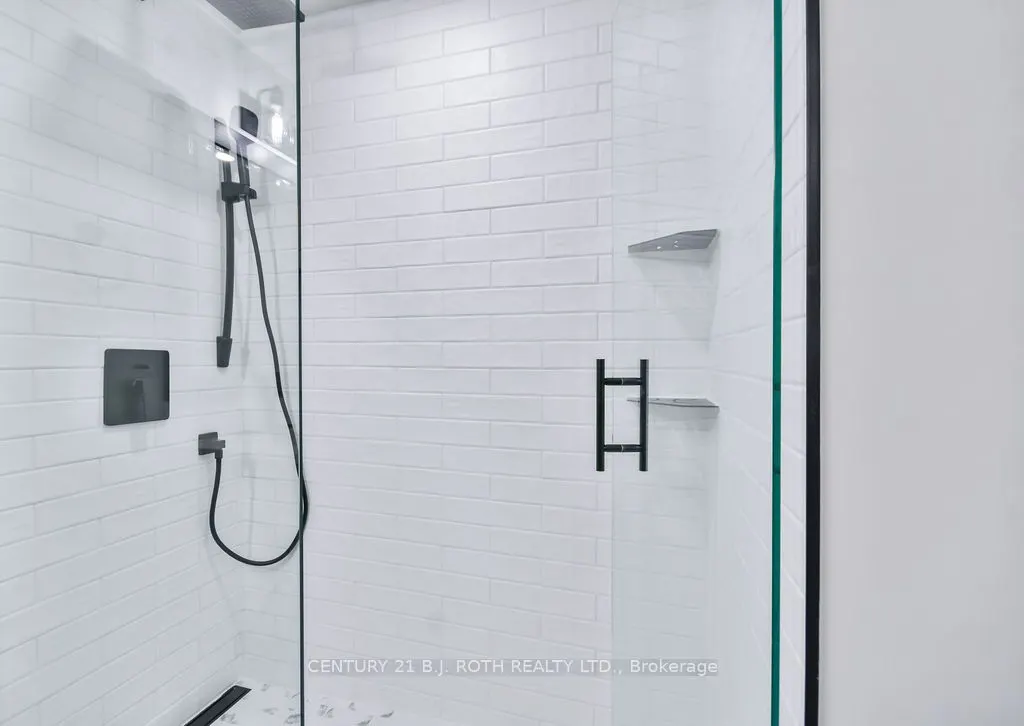 16 Raglan Street, #304