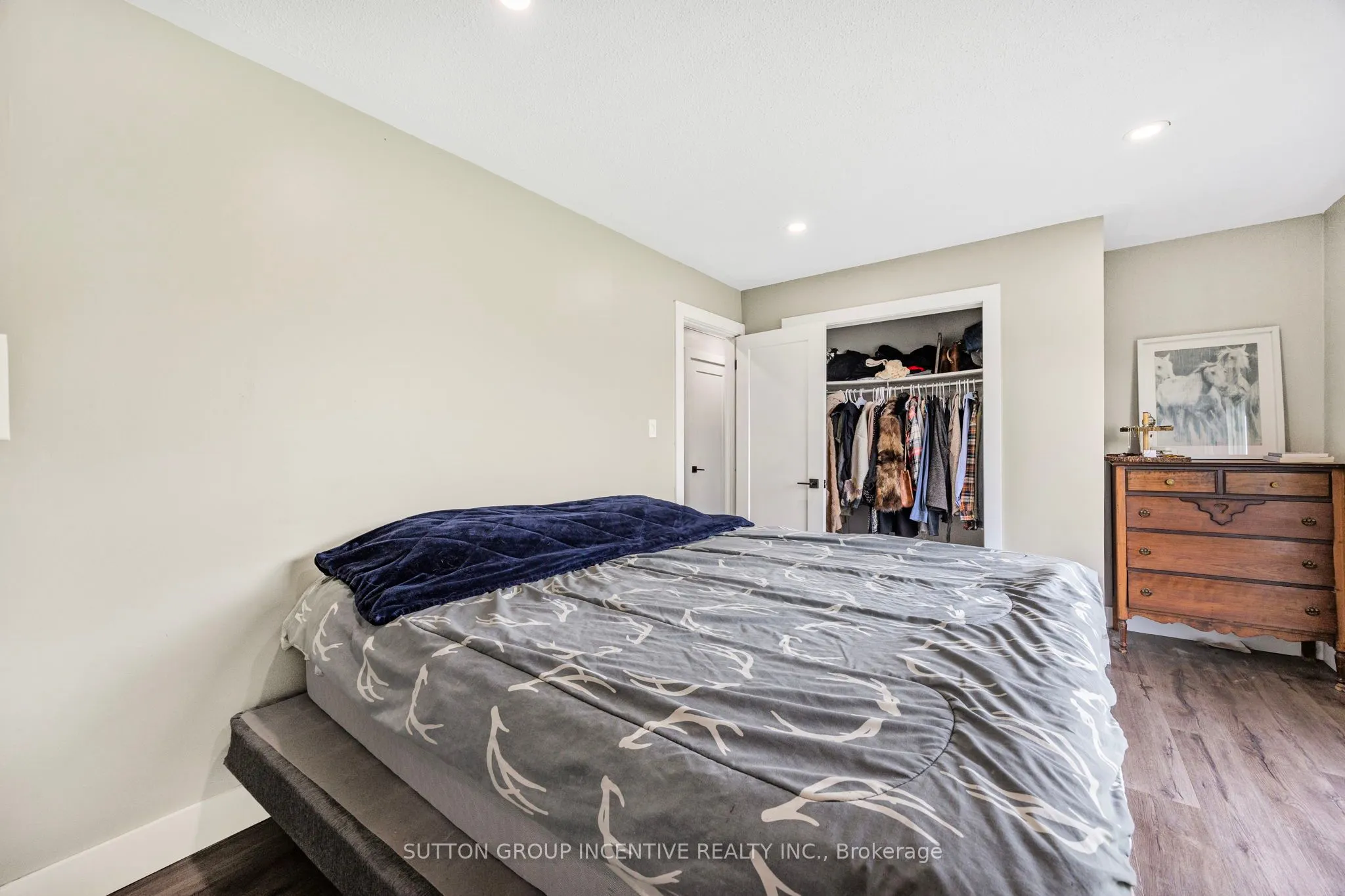 2266 FOXMEAD Road