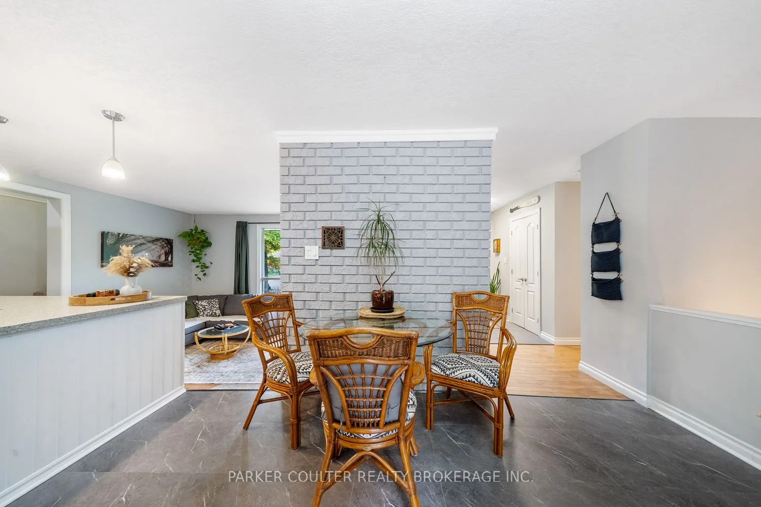 15 Mundy Avenue