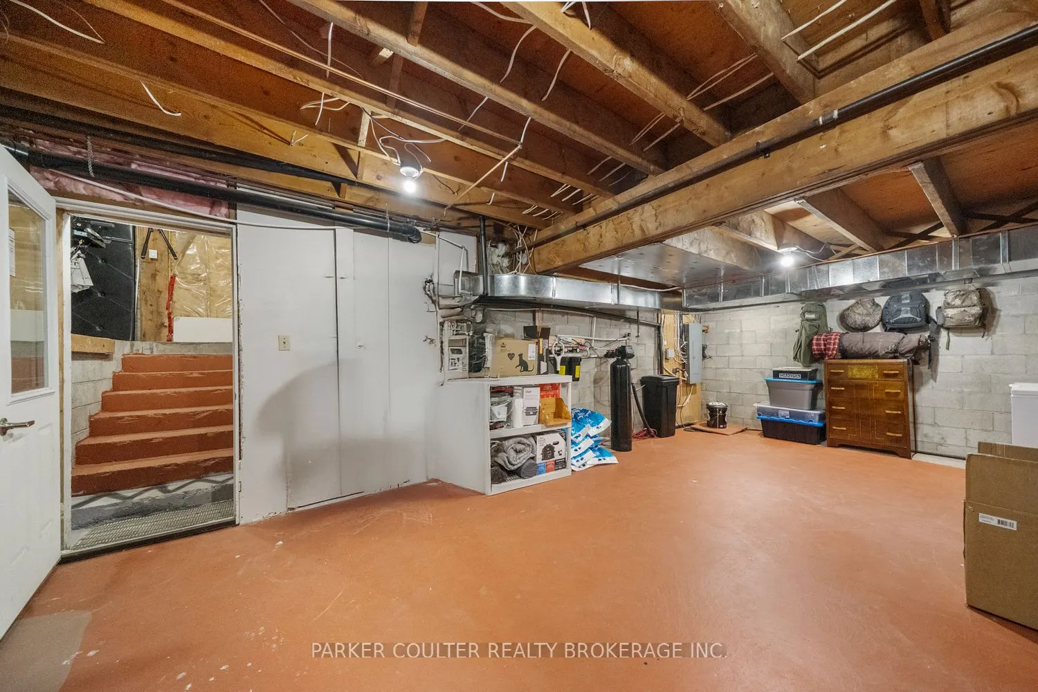 15 Mundy Avenue