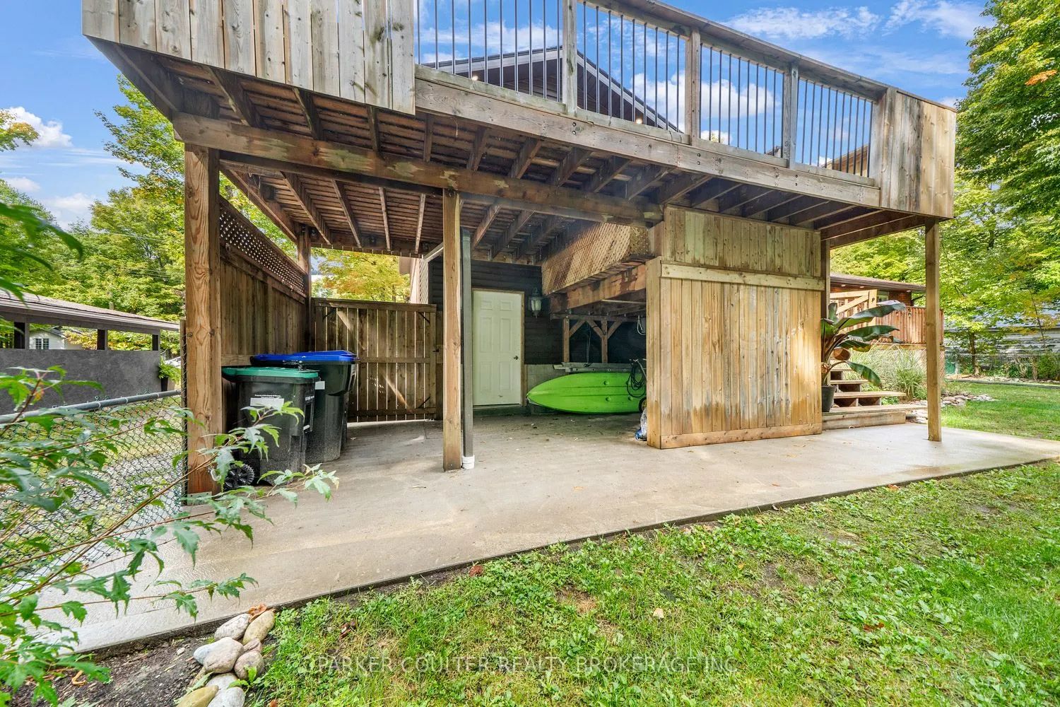 15 Mundy Avenue