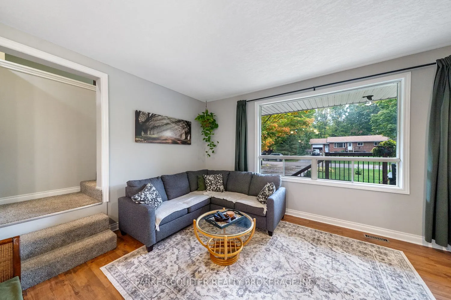 15 Mundy Avenue