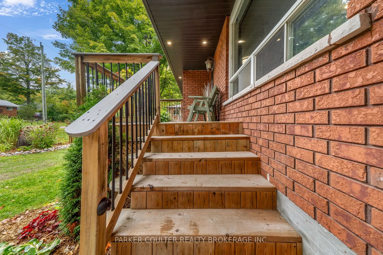 15 Mundy Avenue