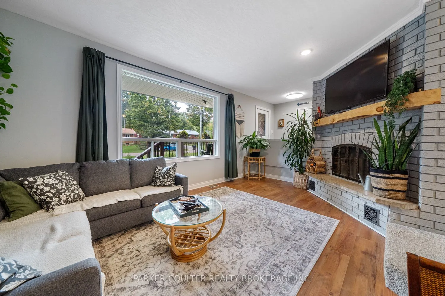 15 Mundy Avenue