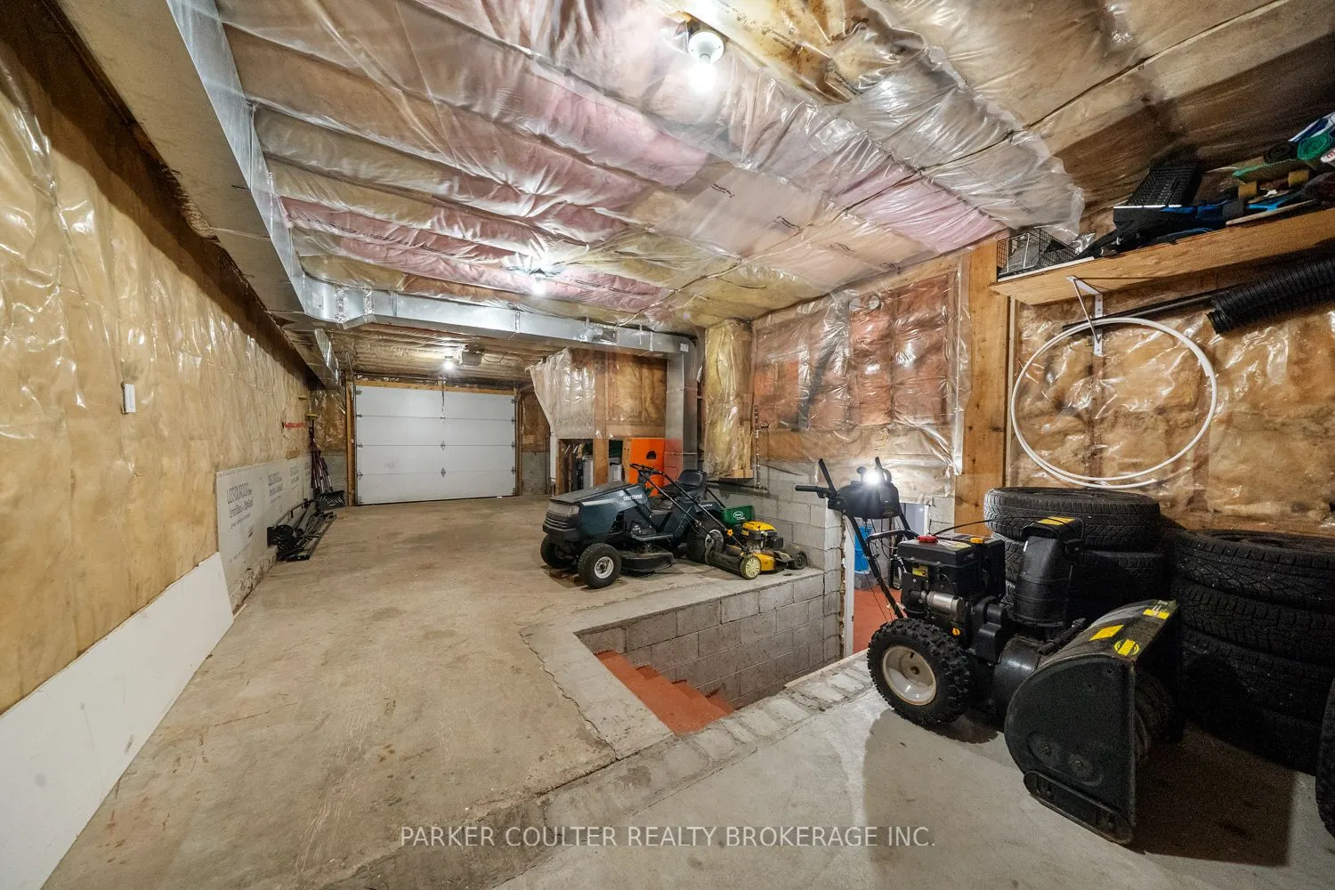 15 Mundy Avenue