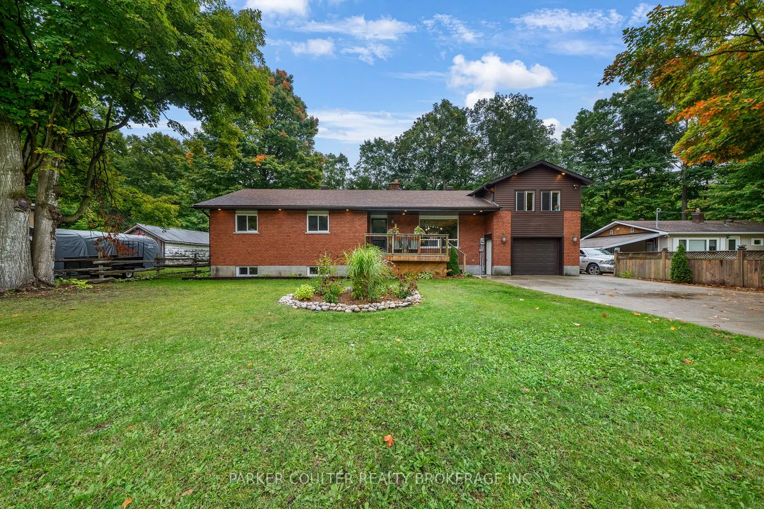15 Mundy Avenue