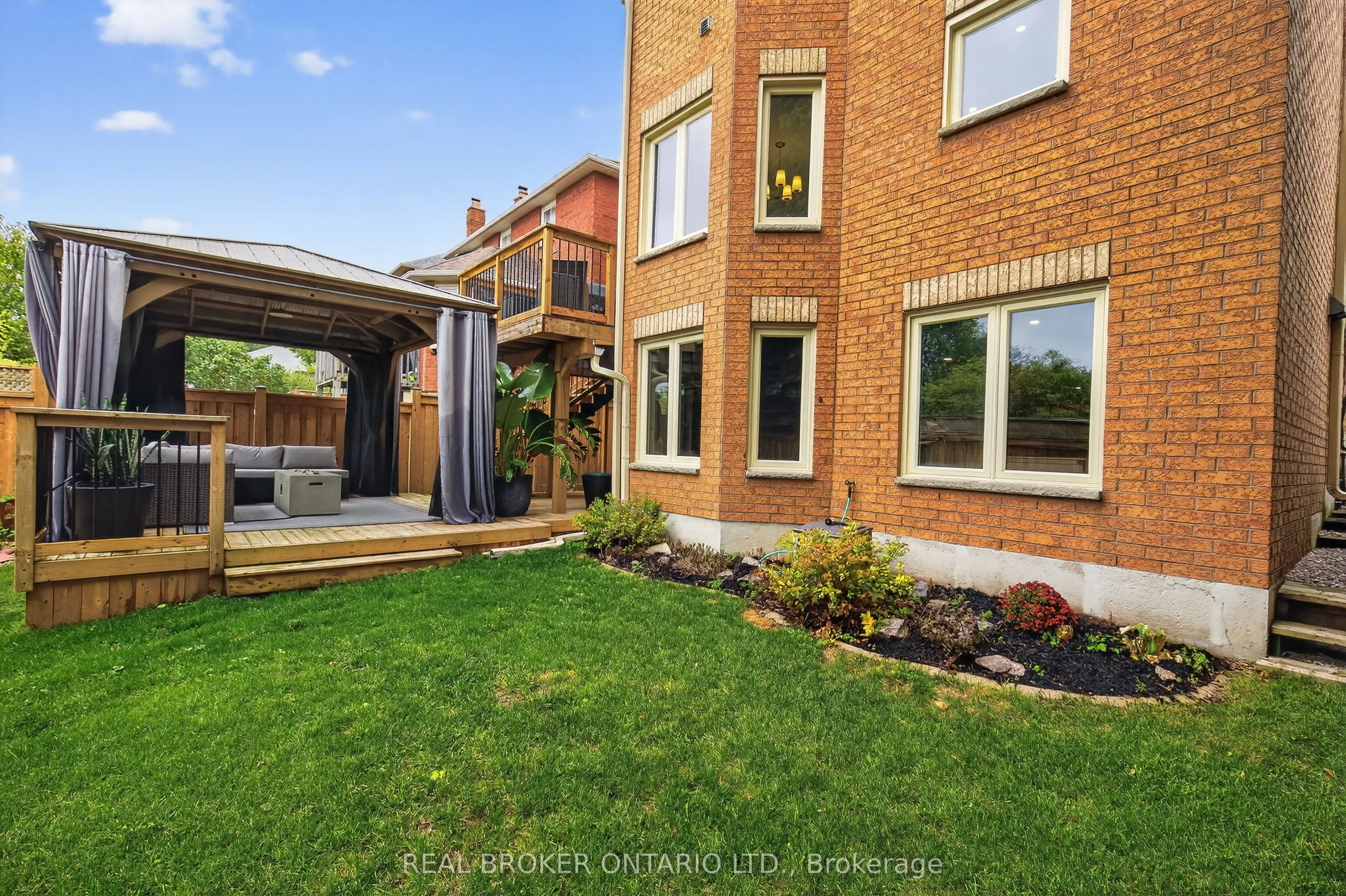 37 Macmillan Crescent