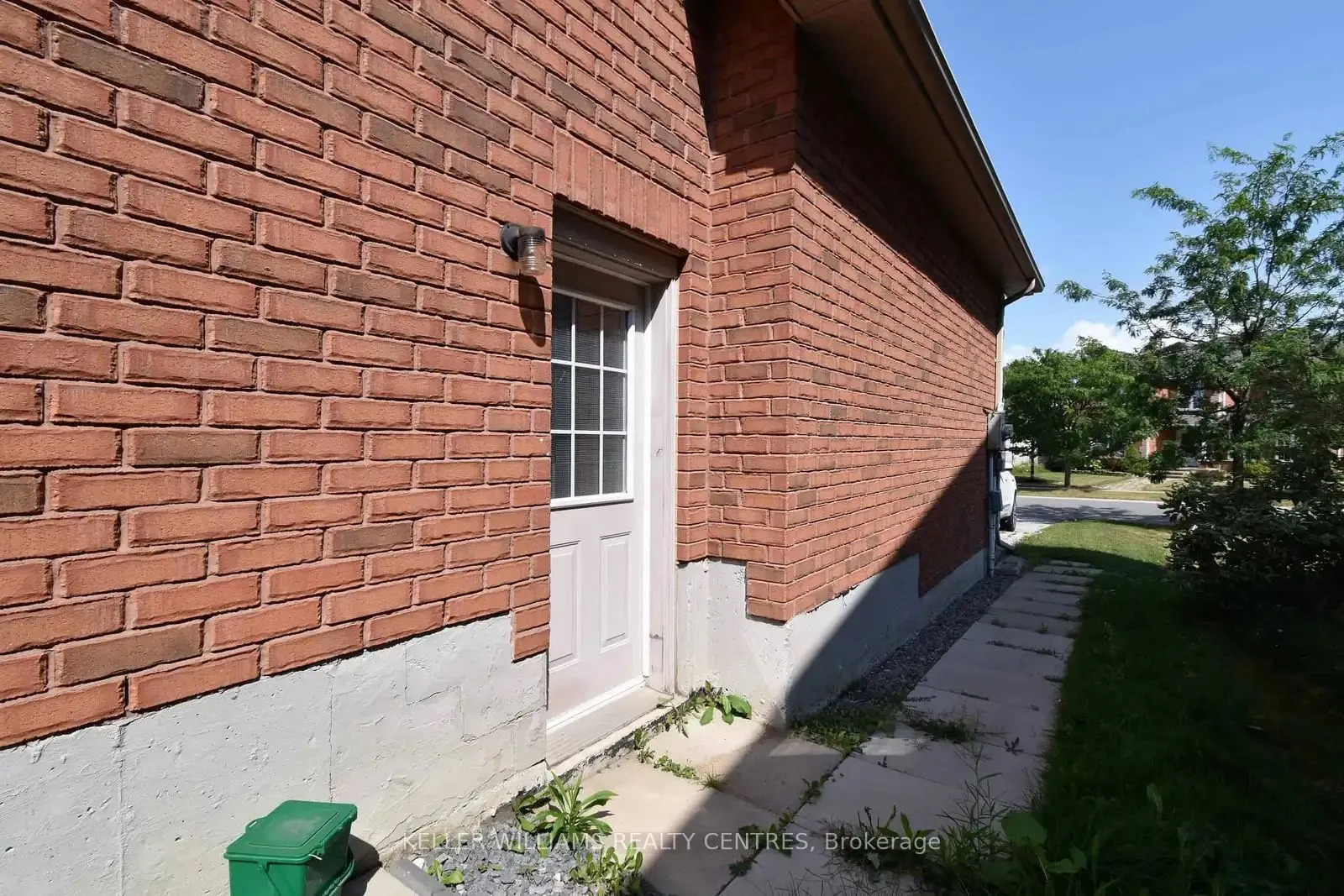 46 Birchwood Drive, #Lower