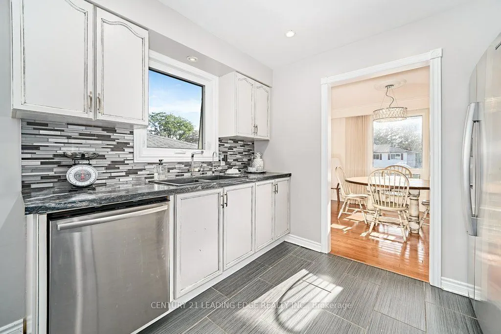25 Eileen Drive
